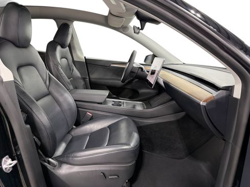 Certified 2023 Tesla Model Y Long Range AWD/4WD image 13