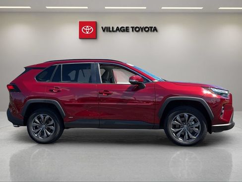 Certified 2023 Toyota RAV4 XLE Premium AWD/4WD image 6