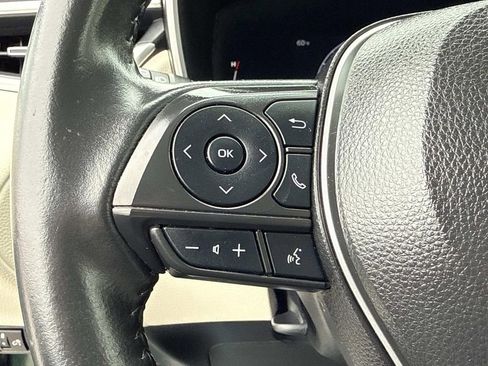 Used 2023 Toyota Corolla Cross XLE image 31