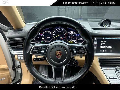 Used 2018 Porsche Panamera 4 image 22