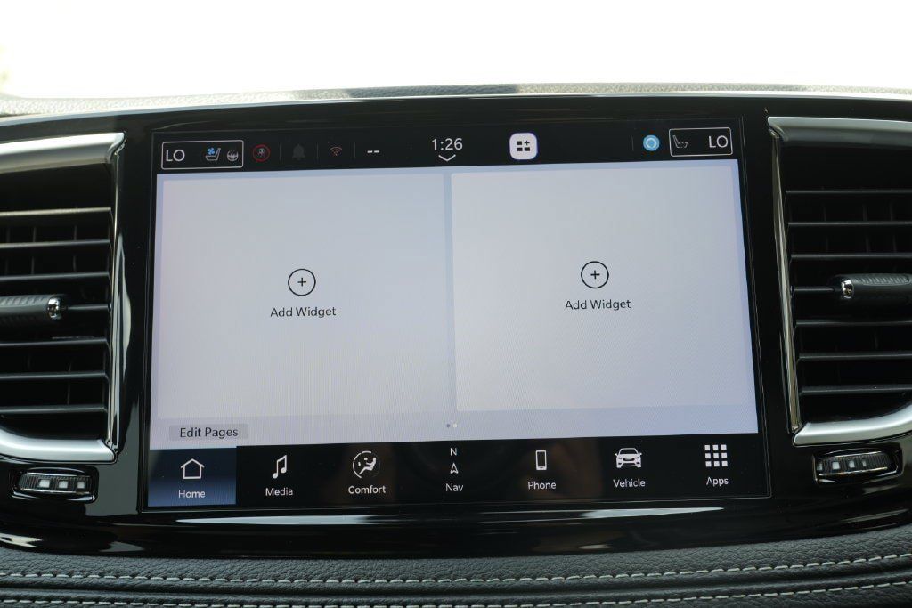 Used 2025 Chrysler Pacifica Limited FWD image 58