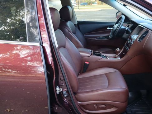 Used 2015 INFINITI QX50 Journey w/ Premium Package image 22