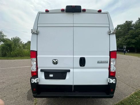 Used 2023 RAM ProMaster 2500 w/ Driver Convenience Group (A) FWD image 6