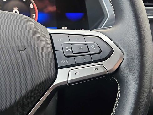 Used 2024 Volkswagen Tiguan Wolfsburg Edition image 24