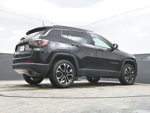 Used 2022 Jeep Compass Limited image 35