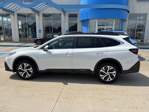 Used 2022 Subaru Outback Limited image 6