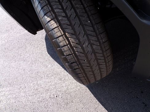 Certified 2025 Subaru Forester Premium image 2