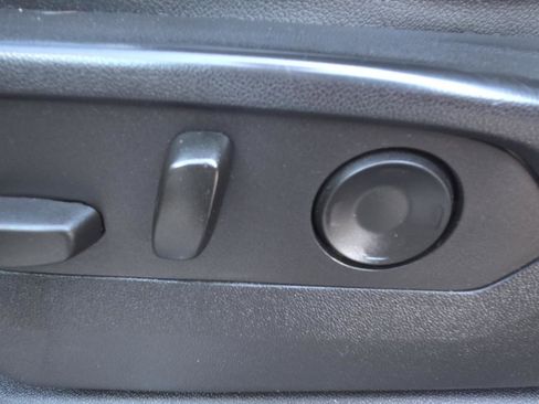 Used 2021 GMC Yukon XL AT4 w/ AT4 Premium Package image 34