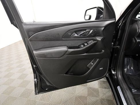 Used 2024 Chevrolet Traverse High Country AWD/4WD image 13