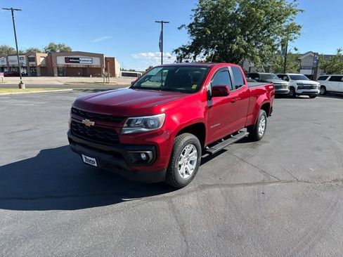 Used 2021 Chevrolet Colorado LT w/ LT Convenience Package AWD/4WD image 2