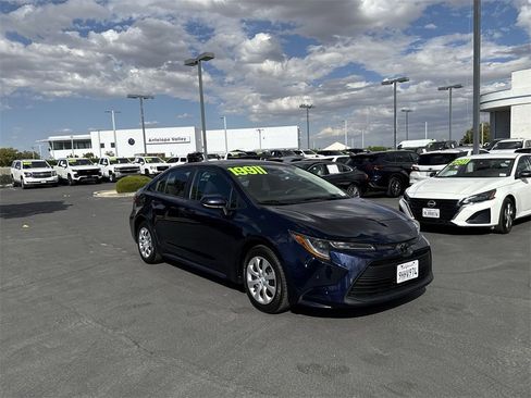 Used 2023 Toyota Corolla LE image 29