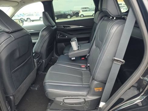 Used 2023 INFINITI QX60 Luxe w/ Vision Package AWD/4WD image 16