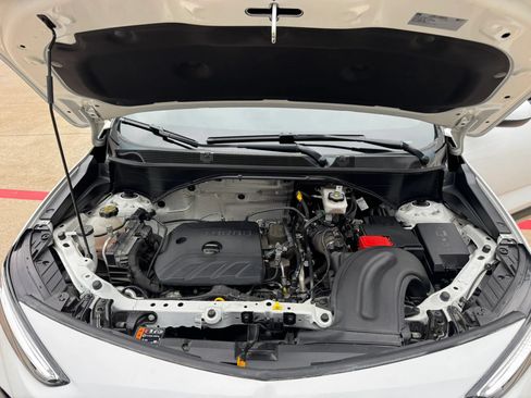 Used 2024 Buick Encore GX Sport Touring FWD image 19