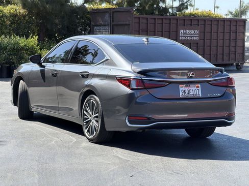Used 2025 Lexus ES 300h w/ Premium Package FWD image 5