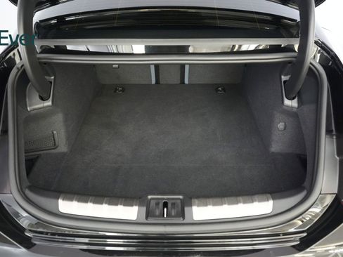 Used 2022 Audi e-tron GT Prestige image 8