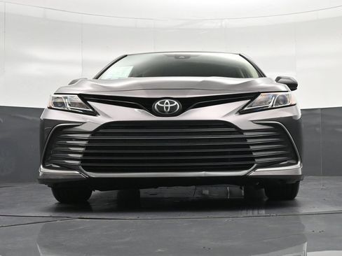 Used 2023 Toyota Camry LE FWD image 33
