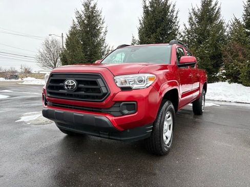 Used 2022 Toyota Tacoma SR image 1