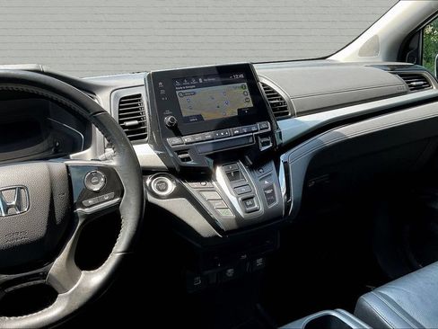 Used 2023 Honda Odyssey Touring image 9