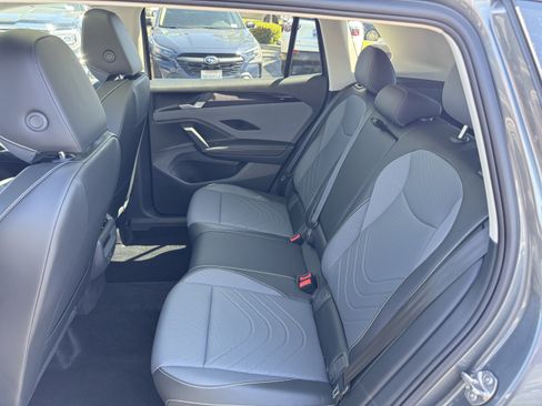 Used 2026 Volkswagen Tiguan SE FWD image 32
