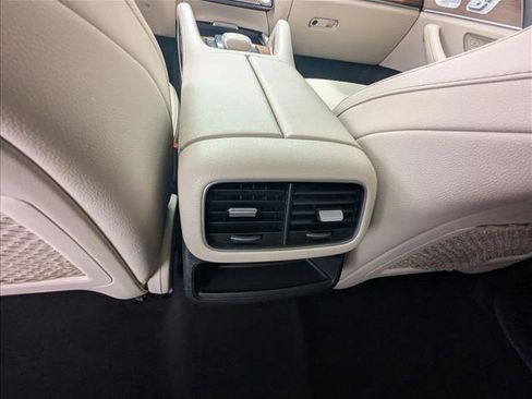 Used 2023 Mercedes-Benz GLE 450 4MATIC image 18