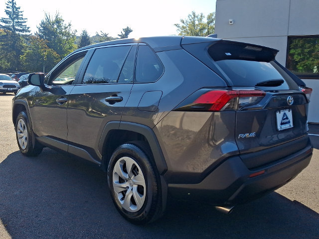Used 2023 Toyota RAV4 LE AWD/4WD image 4