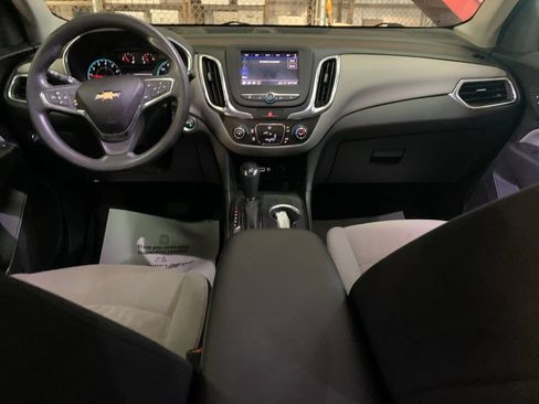 Used 2021 Chevrolet Equinox LS w/ LS Convenience Package AWD/4WD image 16
