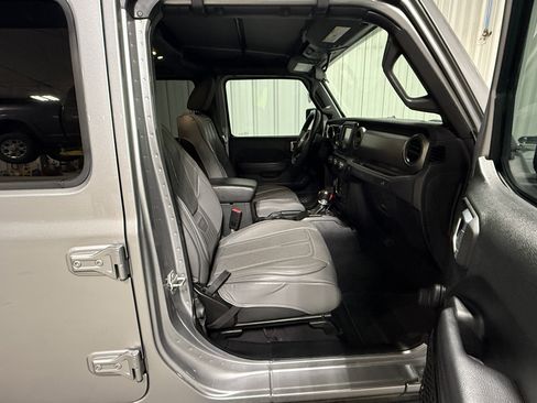 Used 2019 Jeep Wrangler Unlimited Sport image 12