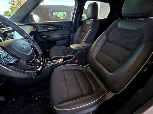 Used 2023 Chevrolet TrailBlazer RS w/ Convenience Package AWD/4WD image 17