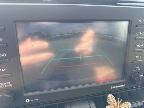 Used 2022 Toyota RAV4 LE image 12