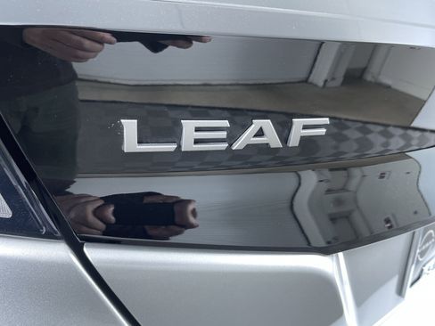 Certified 2025 Nissan Leaf S image 22