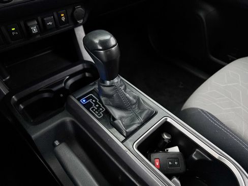 Used 2021 Toyota Tacoma TRD Sport w/ Technology Package RWD image 25
