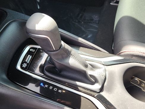 Used 2025 Toyota Corolla SE image 16