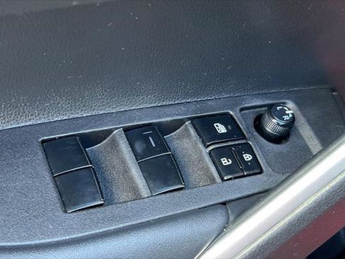 Certified 2022 Toyota Corolla Cross LE FWD image 13