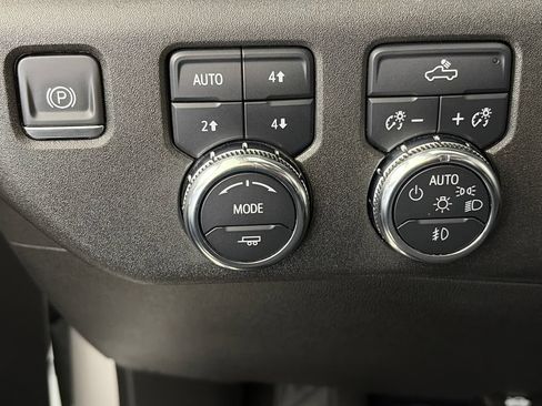 Used 2024 GMC Sierra 1500 Elevation w/ X31 Off-Road Package AWD/4WD image 23