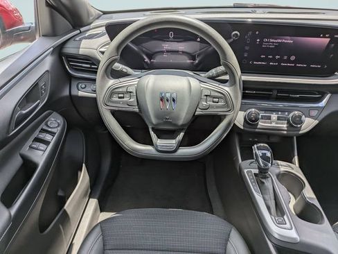 Used 2025 Buick Envista Preferred FWD image 17