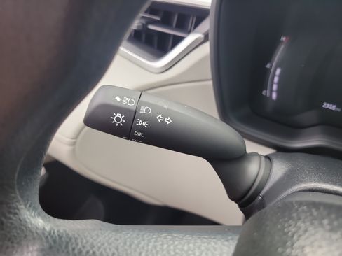 Used 2026 Toyota Corolla Cross L FWD image 29