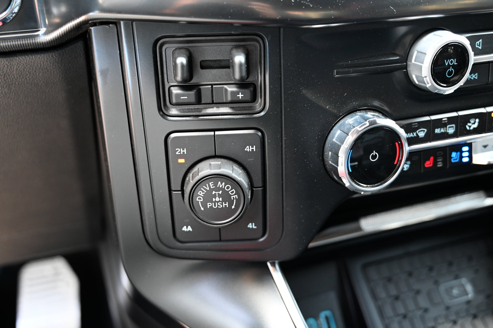 Used 2024 Ford F150 Raptor AWD/4WD image 32