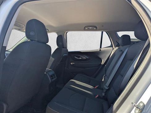 Used 2024 GMC Terrain SLE w/ Driver Convenience Package image 12