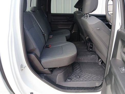 Used 2024 RAM 3500 Tradesman w/ Chrome Appearance Group image 29