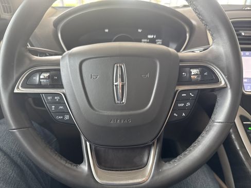 Used 2020 Lincoln Nautilus Reserve w/ Equipment Group 201A AWD/4WD image 36