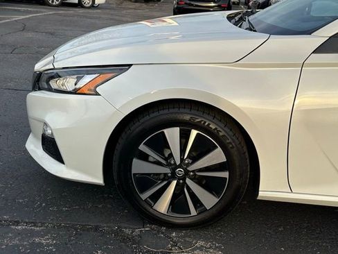 Certified 2022 Nissan Altima 2.5 SV FWD image 7