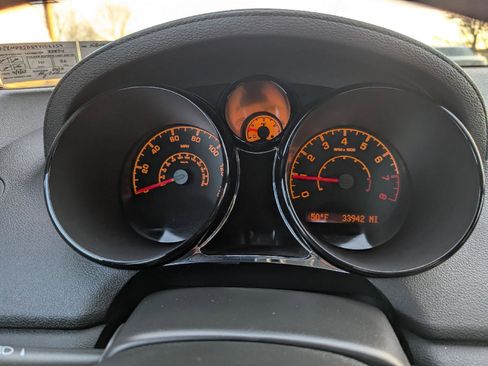 Used 2009 Saturn Sky Ruby Red image 21