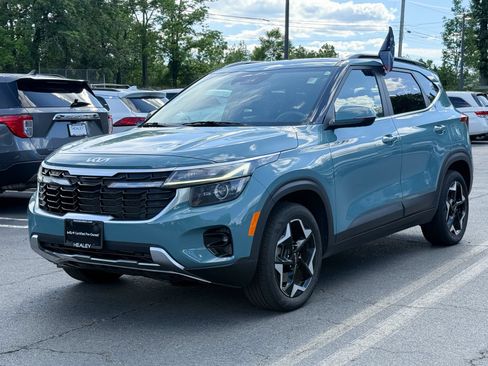 Certified 2024 Kia Seltos EX AWD/4WD image 3