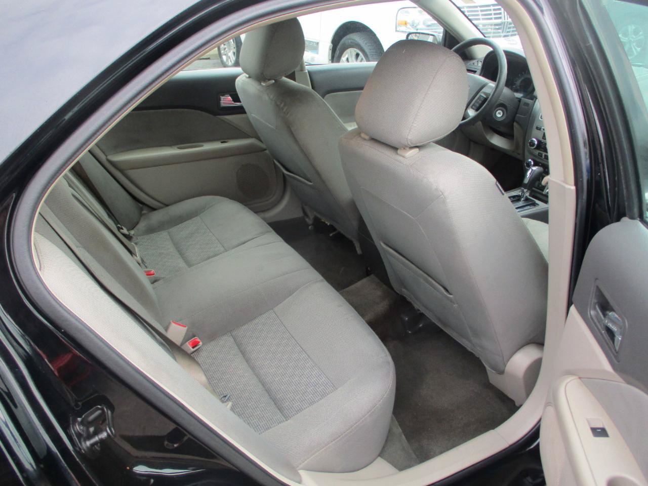 Used 2012 Ford Fusion SE FWD image 9
