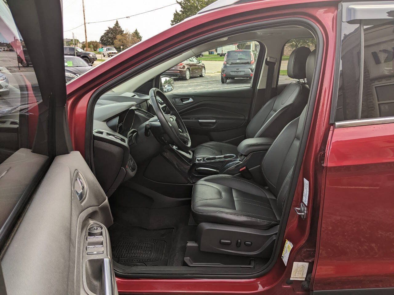 Used 2013 Ford Escape Titanium w/ Parking Technology Pkg AWD/4WD image 10