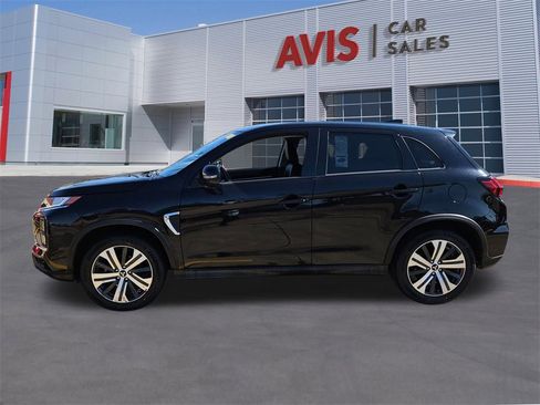 Used 2024 Mitsubishi Outlander Sport SE image 2