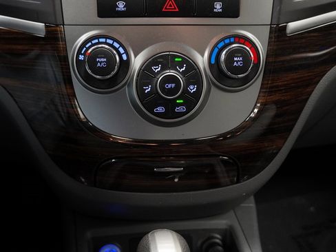 Used 2012 Hyundai Santa Fe GLS image 34