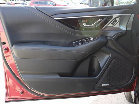 Used 2020 Subaru Outback Limited image 9