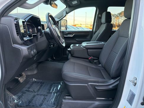 Used 2024 Chevrolet Silverado 2500 LT image 15