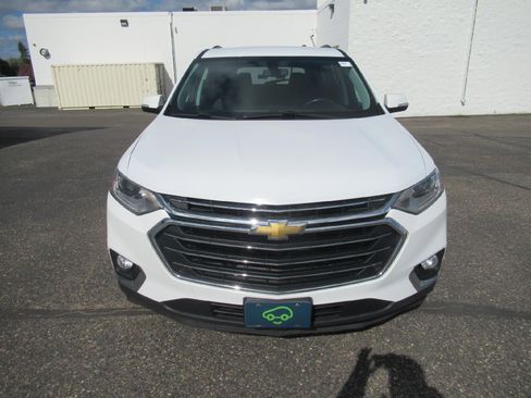 Certified 2019 Chevrolet Traverse LT FWD image 2